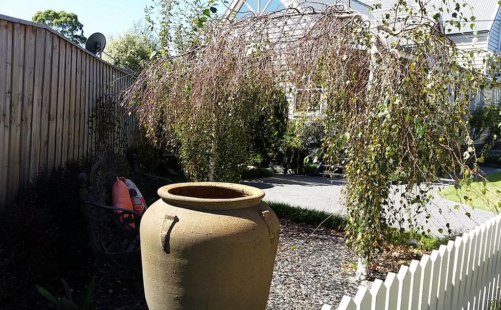 Creek Cottage Bed And Breakfast Traralgon Buitenkant foto